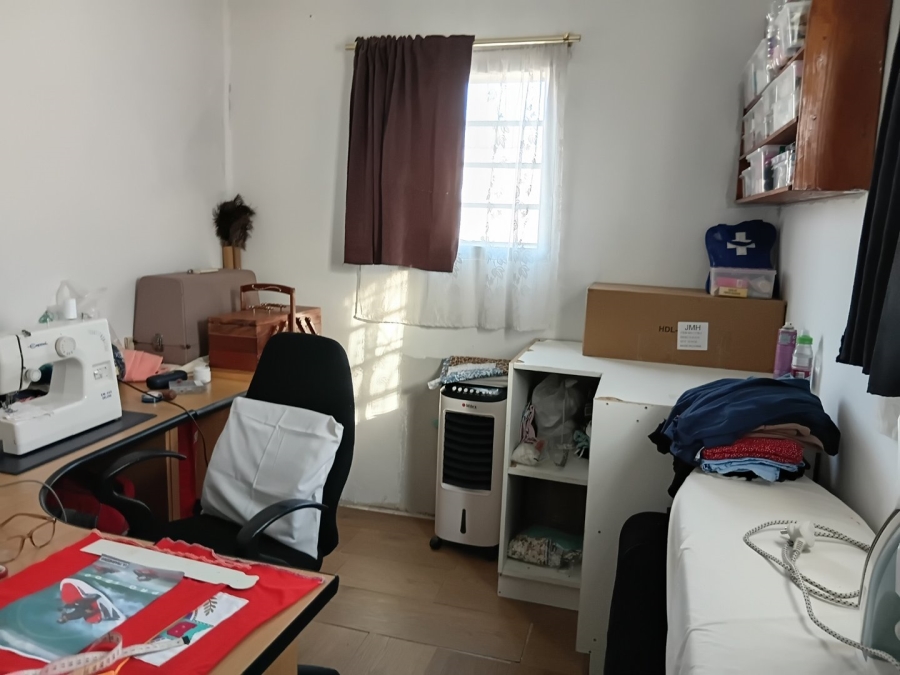 2 Bedroom Property for Sale in Forest Village Western Cape